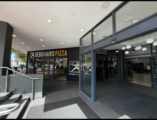 166M² BUILDING TO LET IN RONDEBOSCH